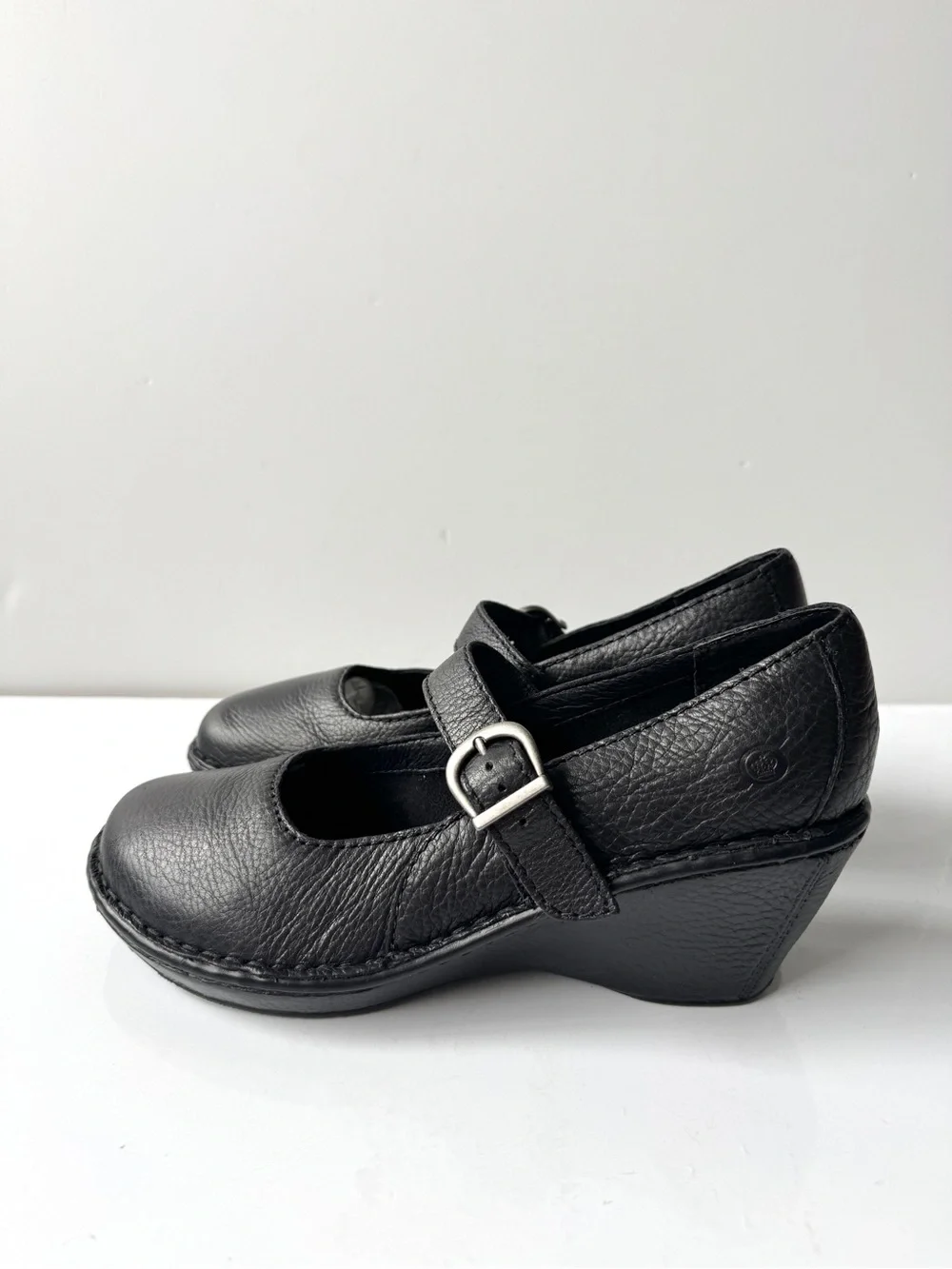 Born Black Pebbled Leather Comfort Mary Jane Mid-Wedge Heel Shoes Size 8.5M